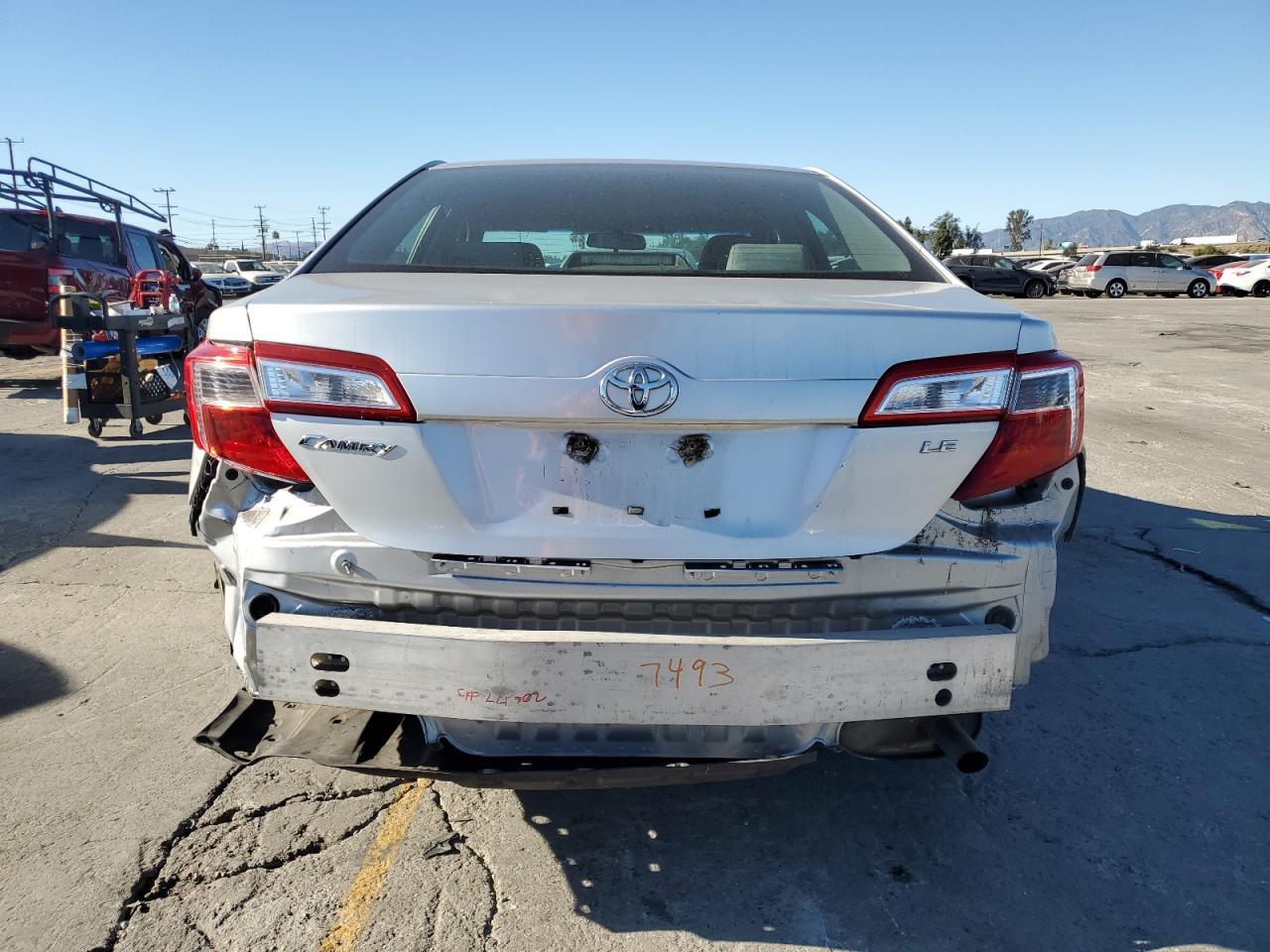 2014 Toyota Camry L - Фото 6