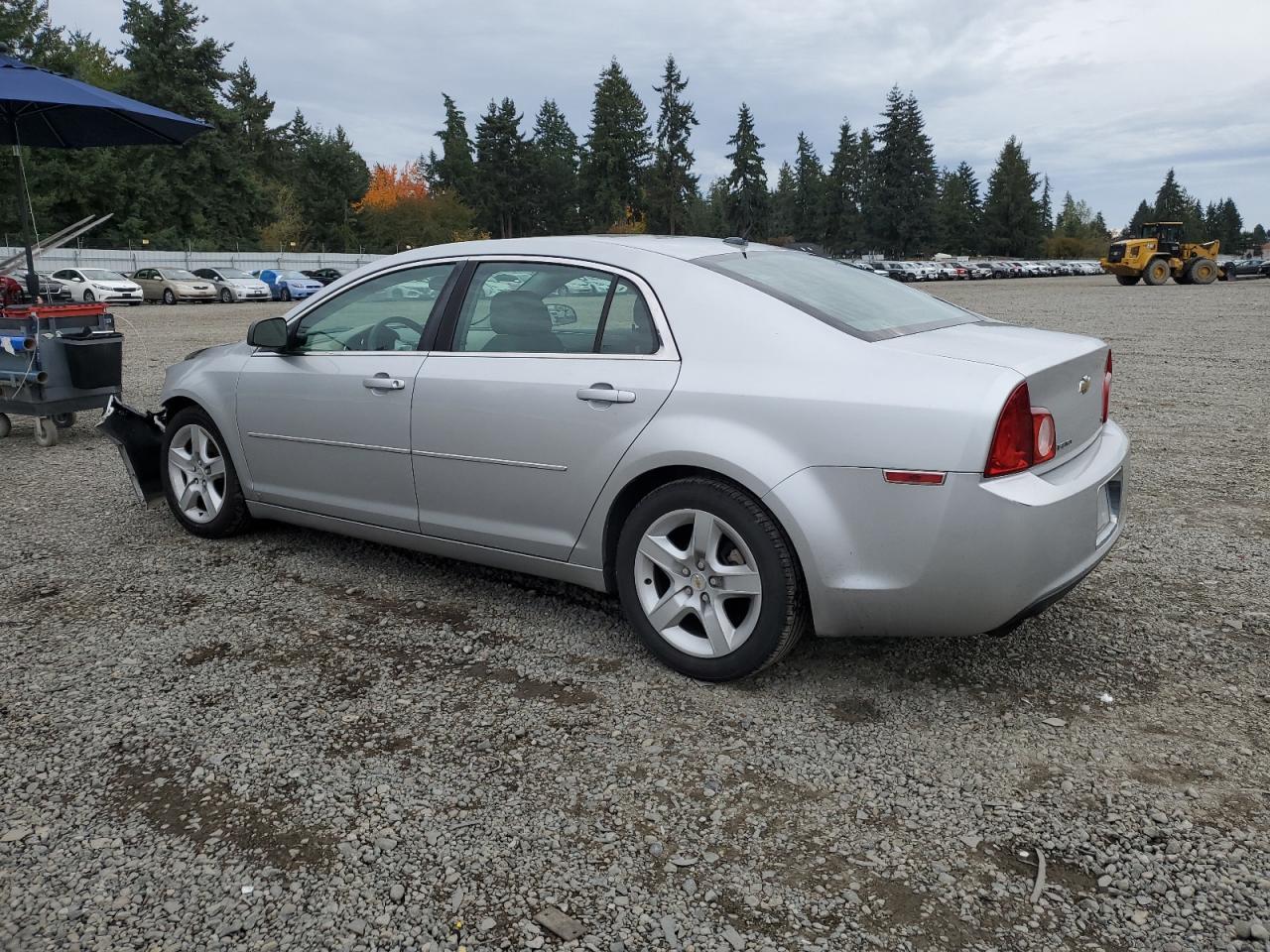 2009 Chevrolet Malibu Ls - Image 2