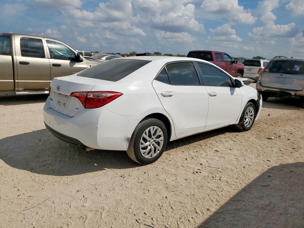 2018 Toyota Corolla Le - Image 3