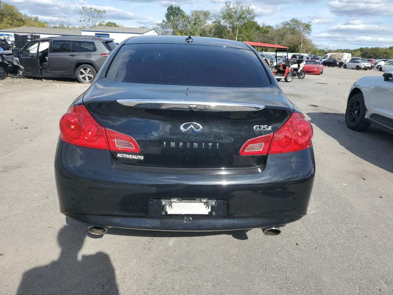 2011 Infiniti G25 - Фото 6