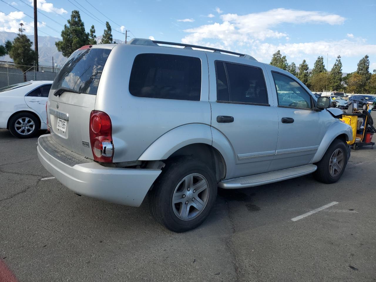 2005 Dodge Durango Limited - Image 3