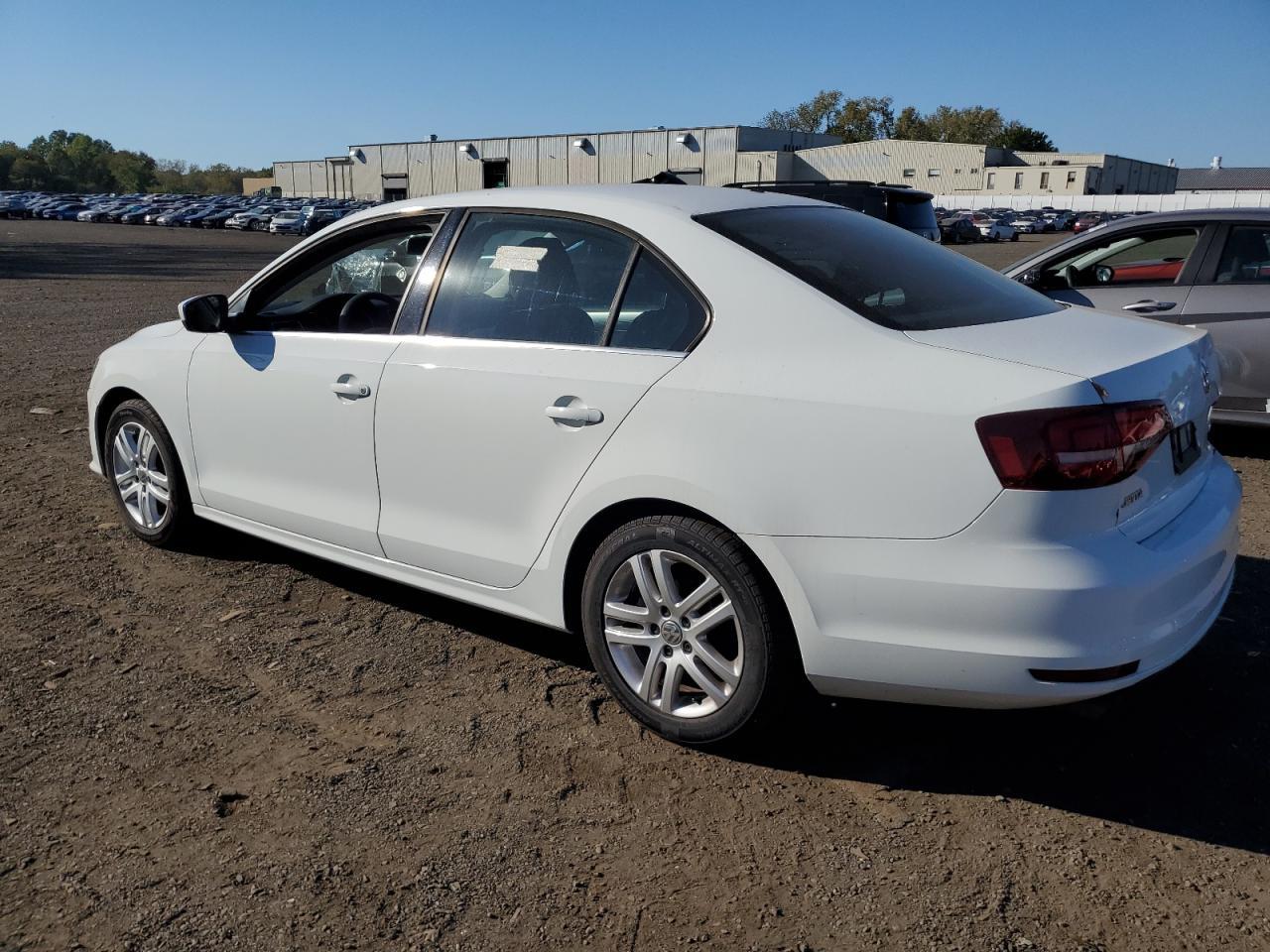 2017 Volkswagen Jetta S - Фото 2
