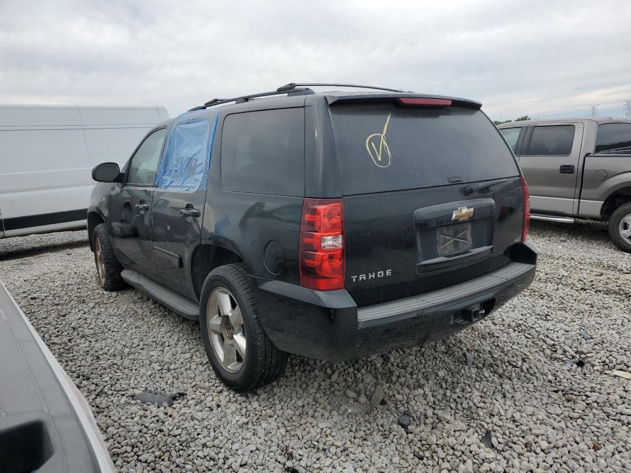 2011 Chevrolet Tahoe C1500 Ls - Image 2