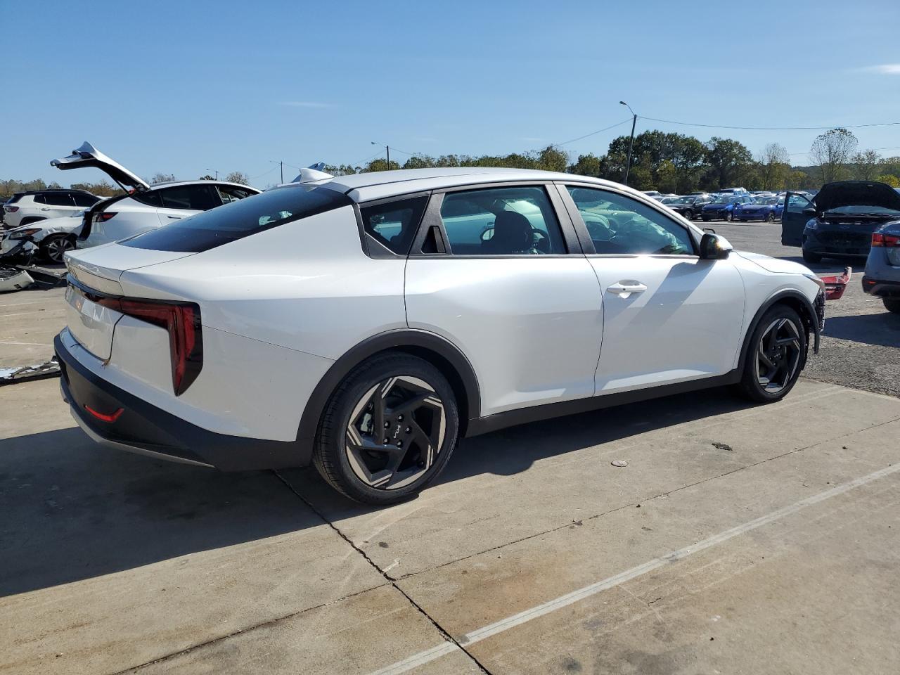 2025 Kia K4 Ex - Image 3