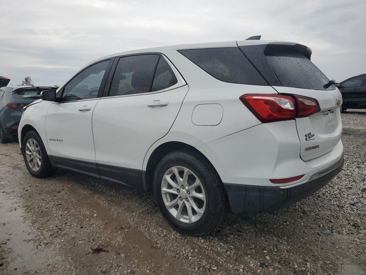 2018 Chevrolet Equinox Lt - Image 2