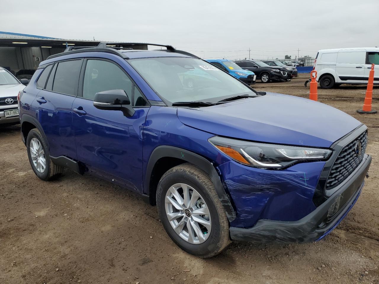 2025 Toyota Corolla Cross Le - Фото 4