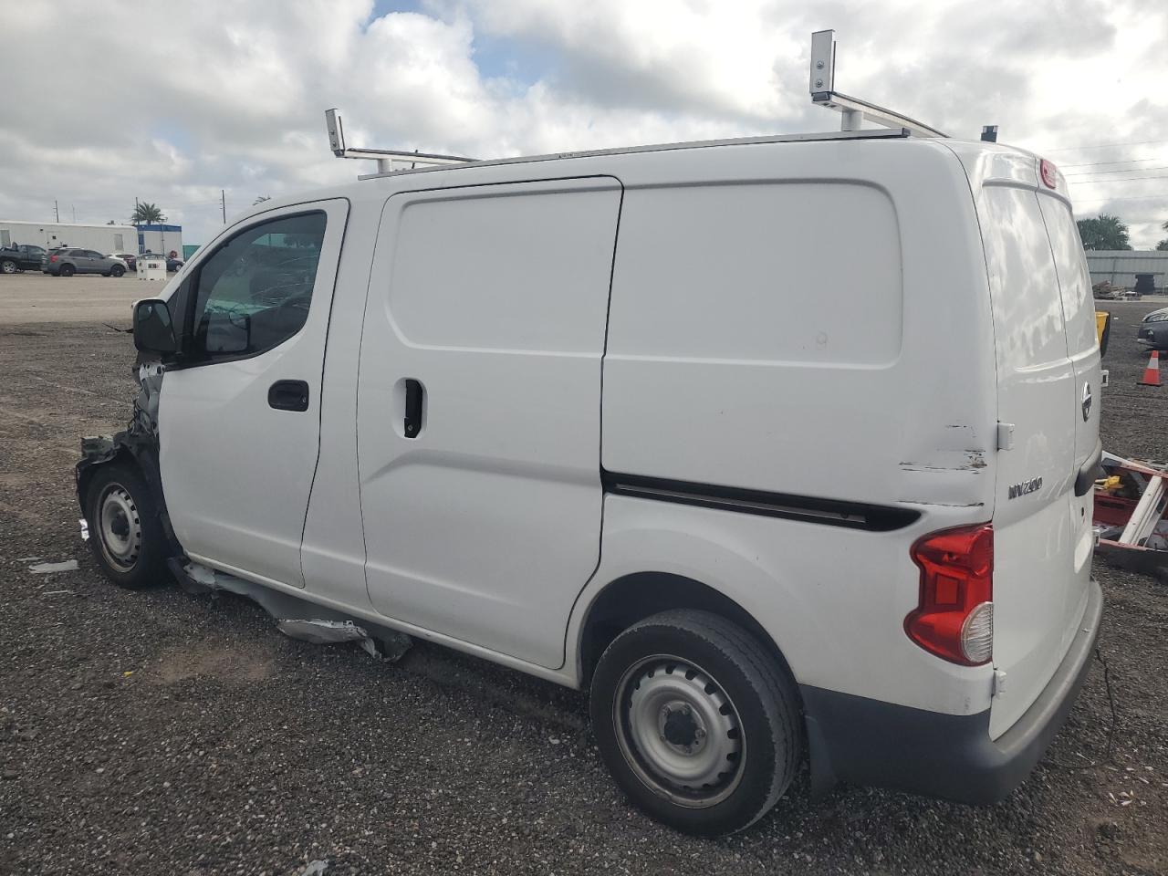2021 Nissan Nv - Фото 2