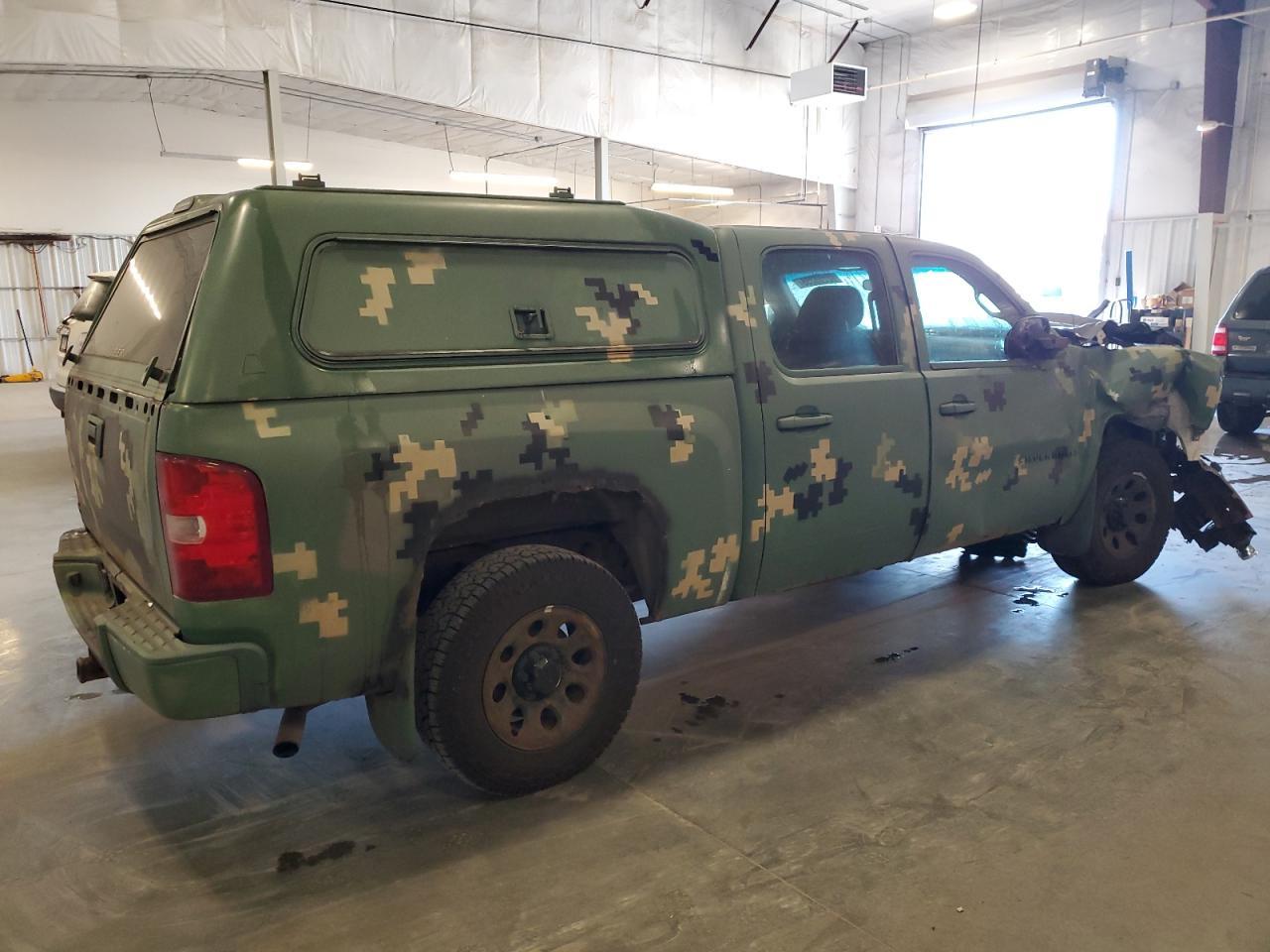 2009 Chevrolet Silverado K1500 - Image 3