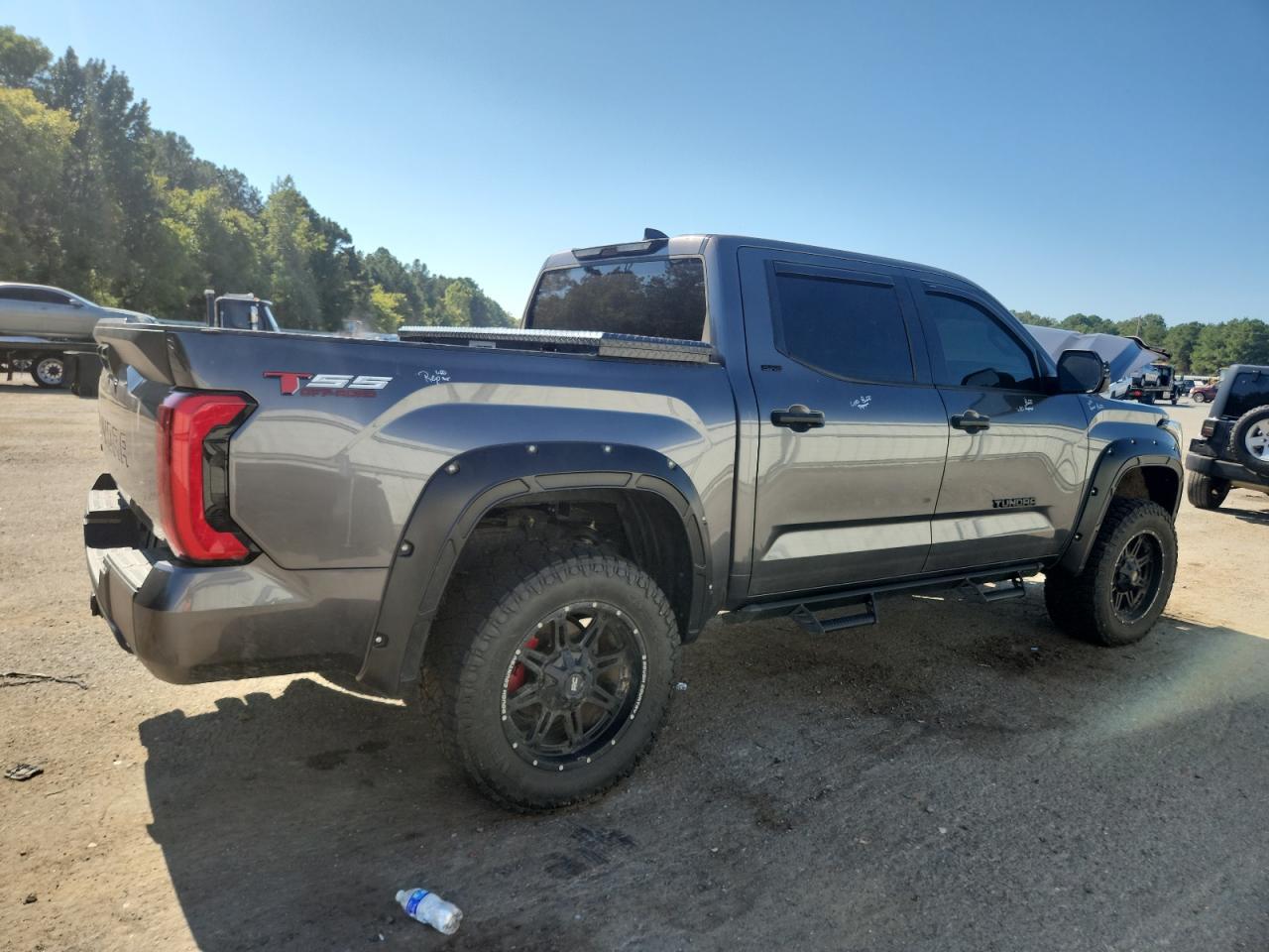 2023 Toyota Tundra Crewmax Sr - Image 3