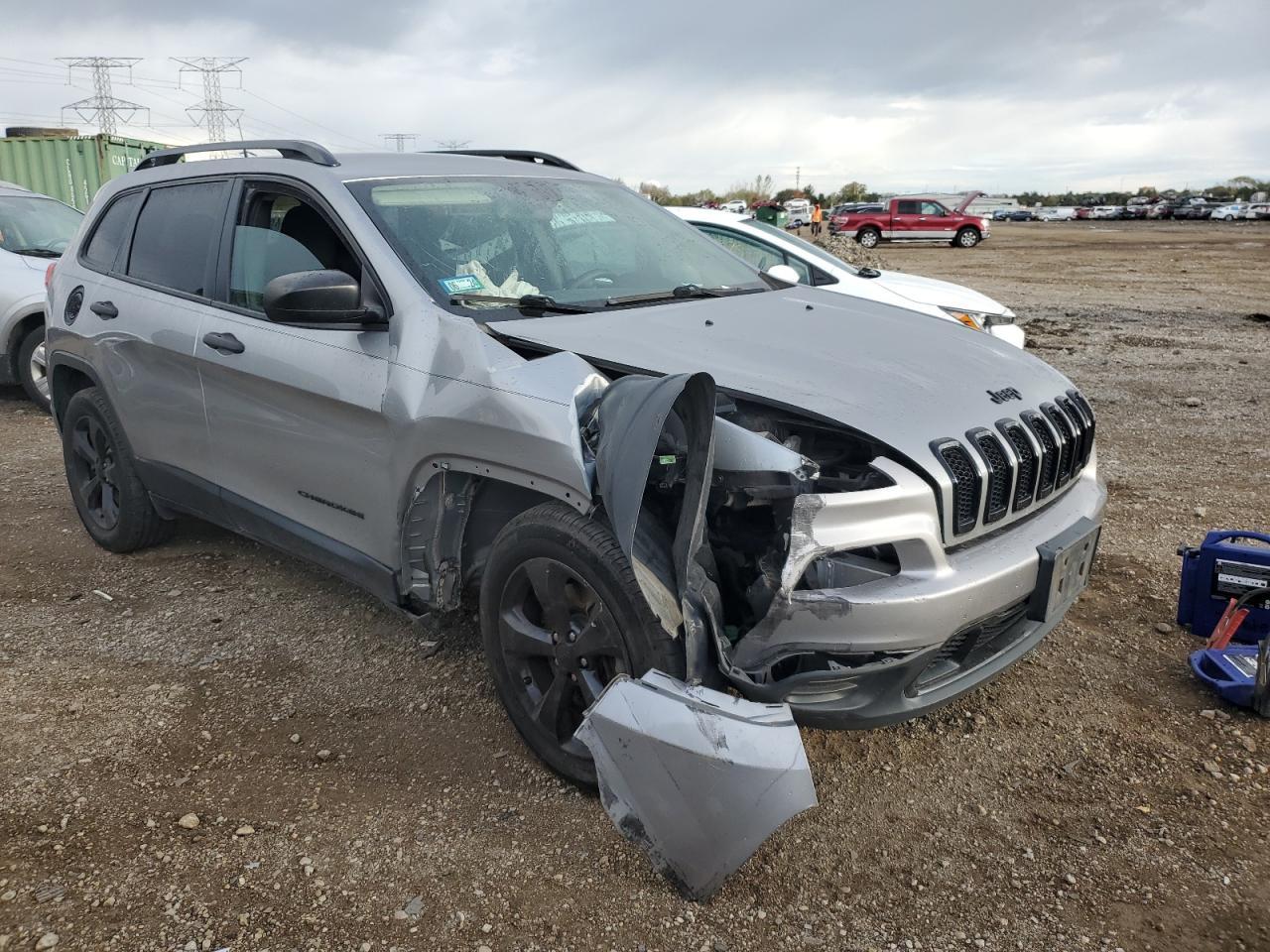 2017 Jeep Cherokee Sport - Image 4