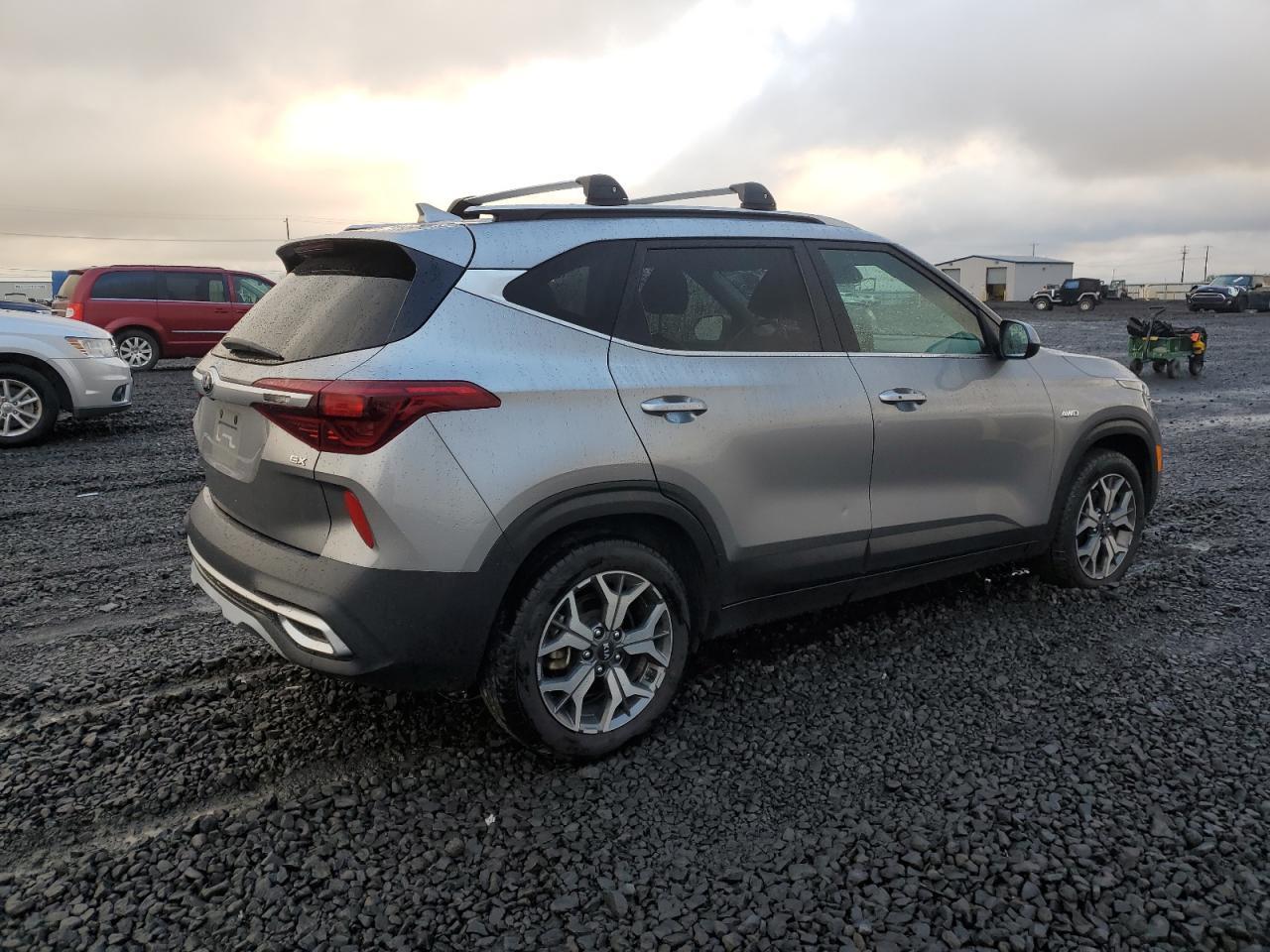 2021 Kia Seltos Ex - Image 3