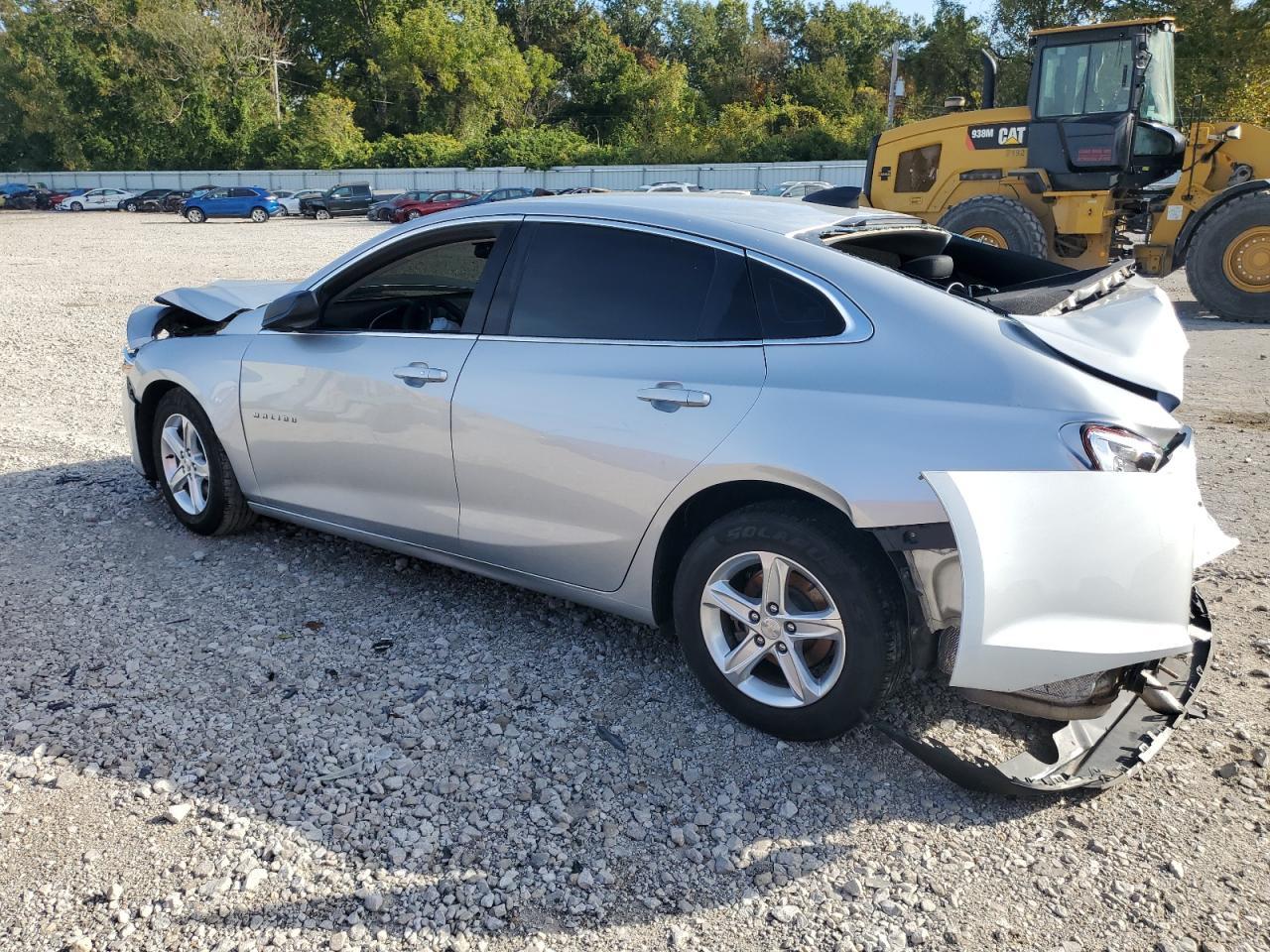 2021 Chevrolet Malibu Ls - Фото 2