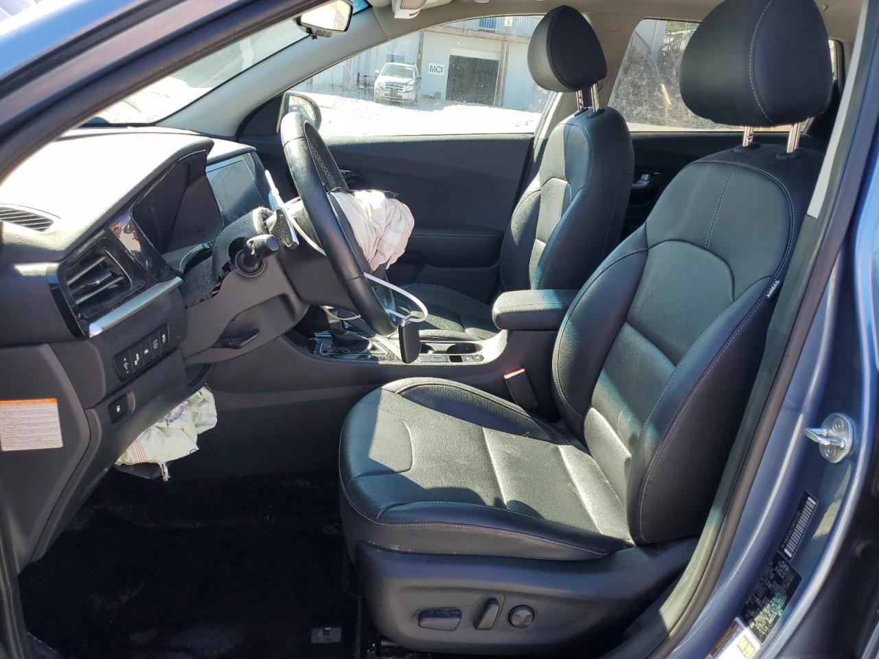 2022 Kia Niro Touring Special Edition - Image 7