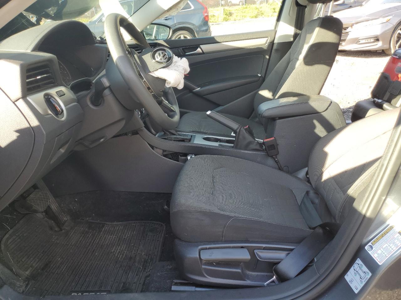 2020 Volkswagen Passat S - Image 7