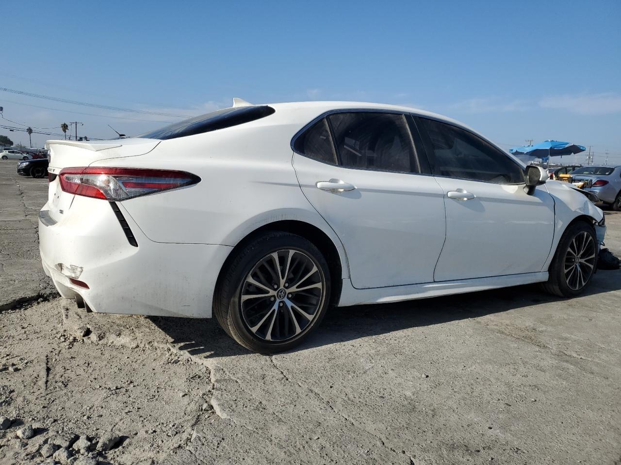 2019 Toyota Camry L - Image 3