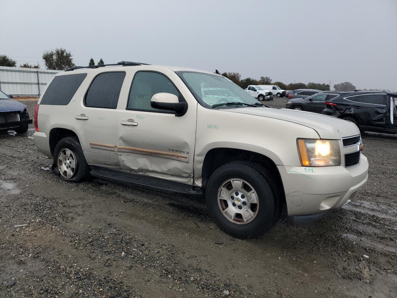 2007 Chevrolet Tahoe C1500 - Image 4