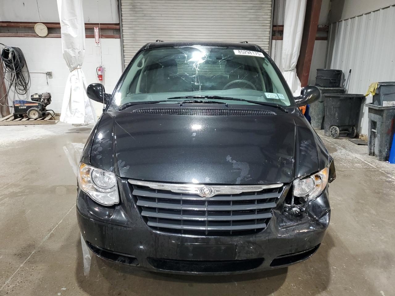2007 Chrysler Town & Country Lx - Фото 5