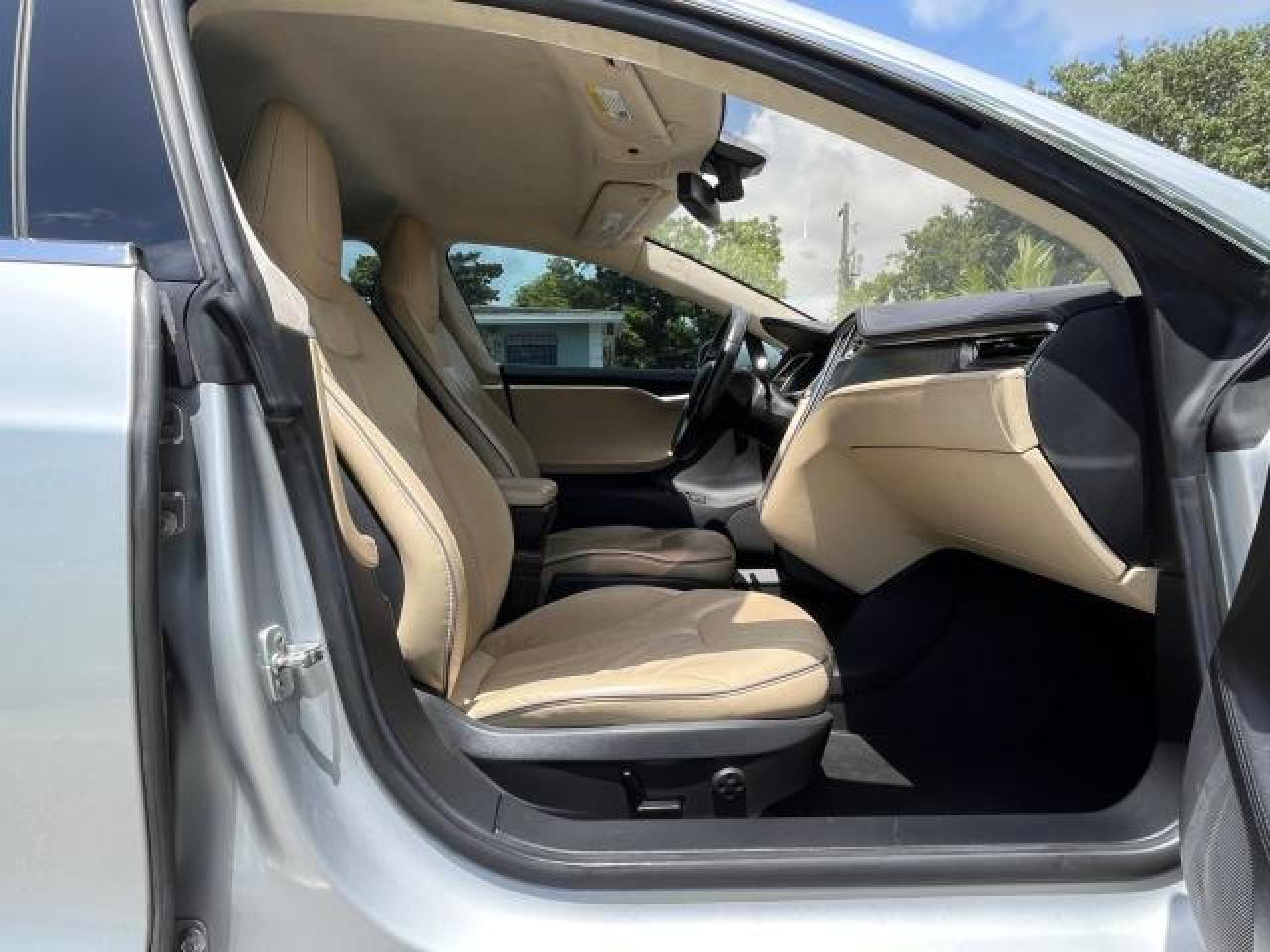 2012 Tesla Model S - Image 7