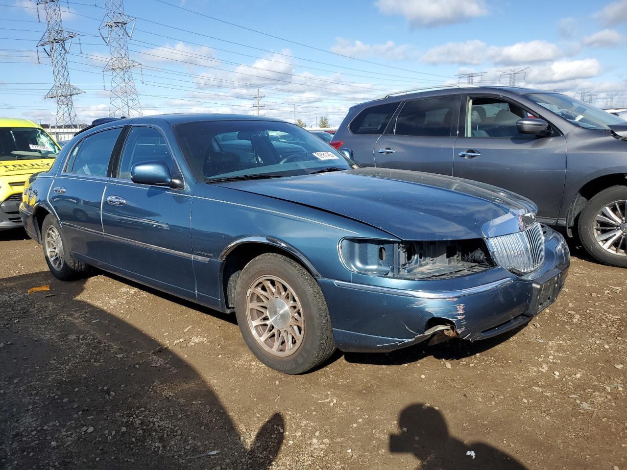 2001 Lincoln Town Car Signature - Фото 4