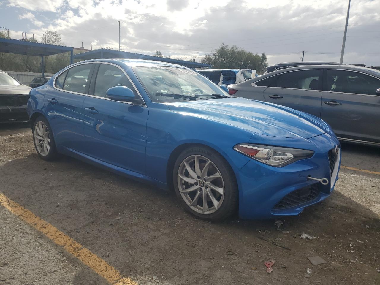 2019 Alfa Romeo Giulia - Фото 4