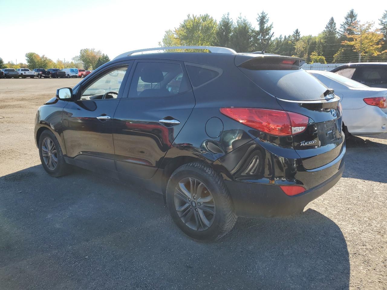 2015 Hyundai Tucson Limited - Image 2