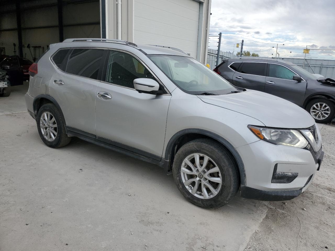 2018 Nissan Rogue S - Image 4