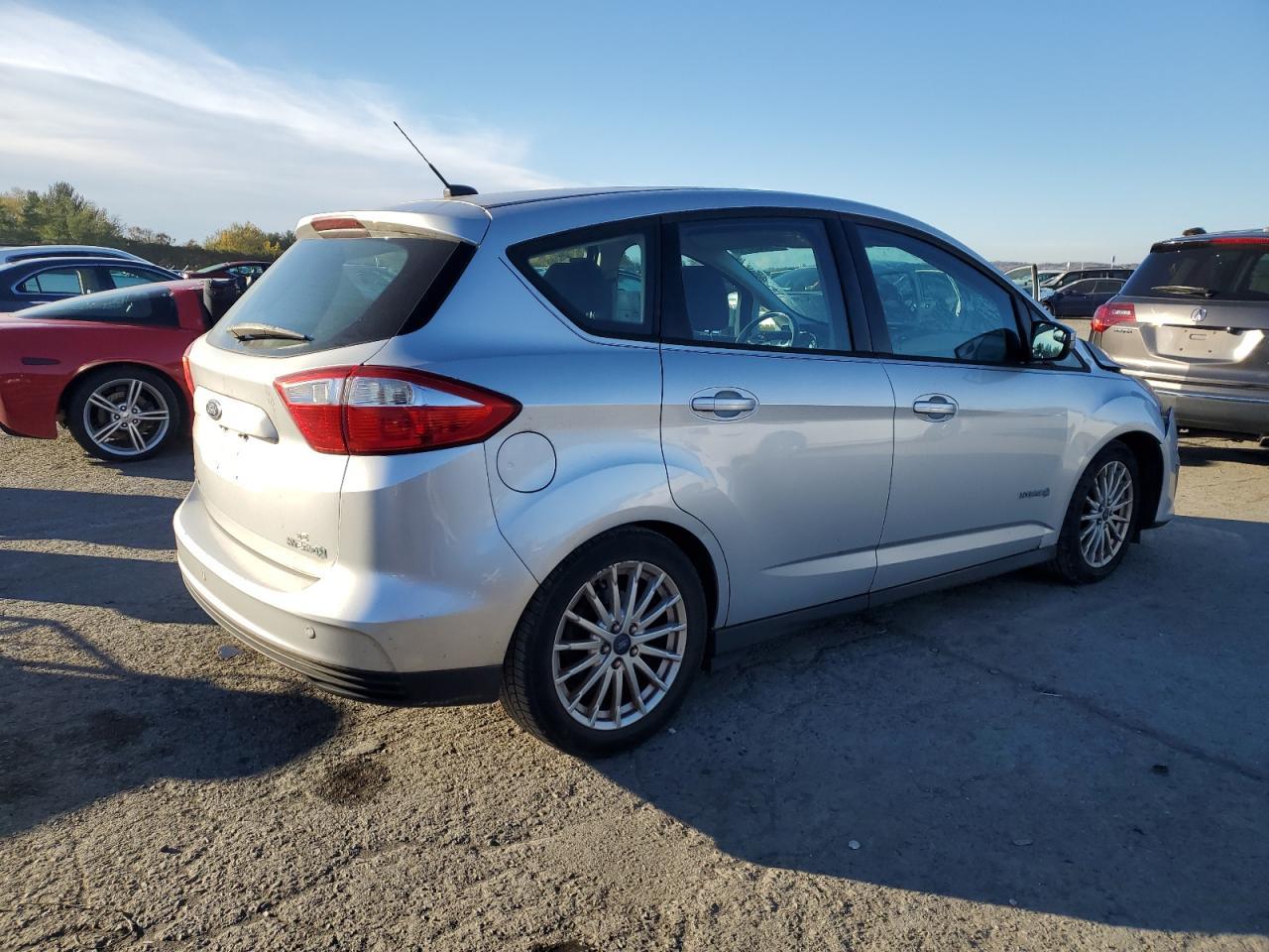 2014 Ford C-Max Se - Image 3
