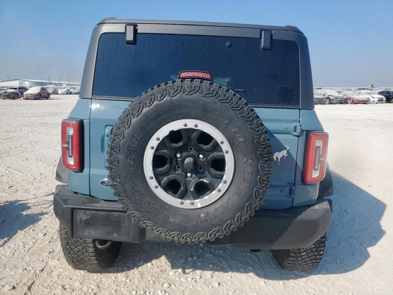 2023 Ford Bronco Base - Image 6