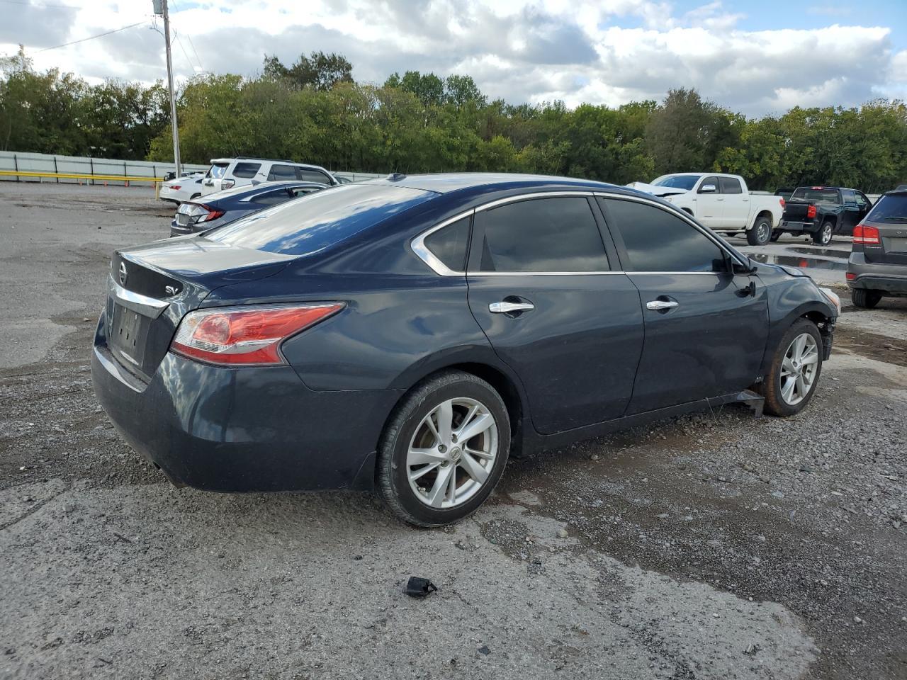 2015 Nissan Altima 2.5 - Image 3