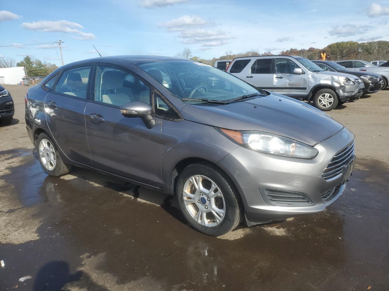 2014 Ford Fiesta Se - Image 4