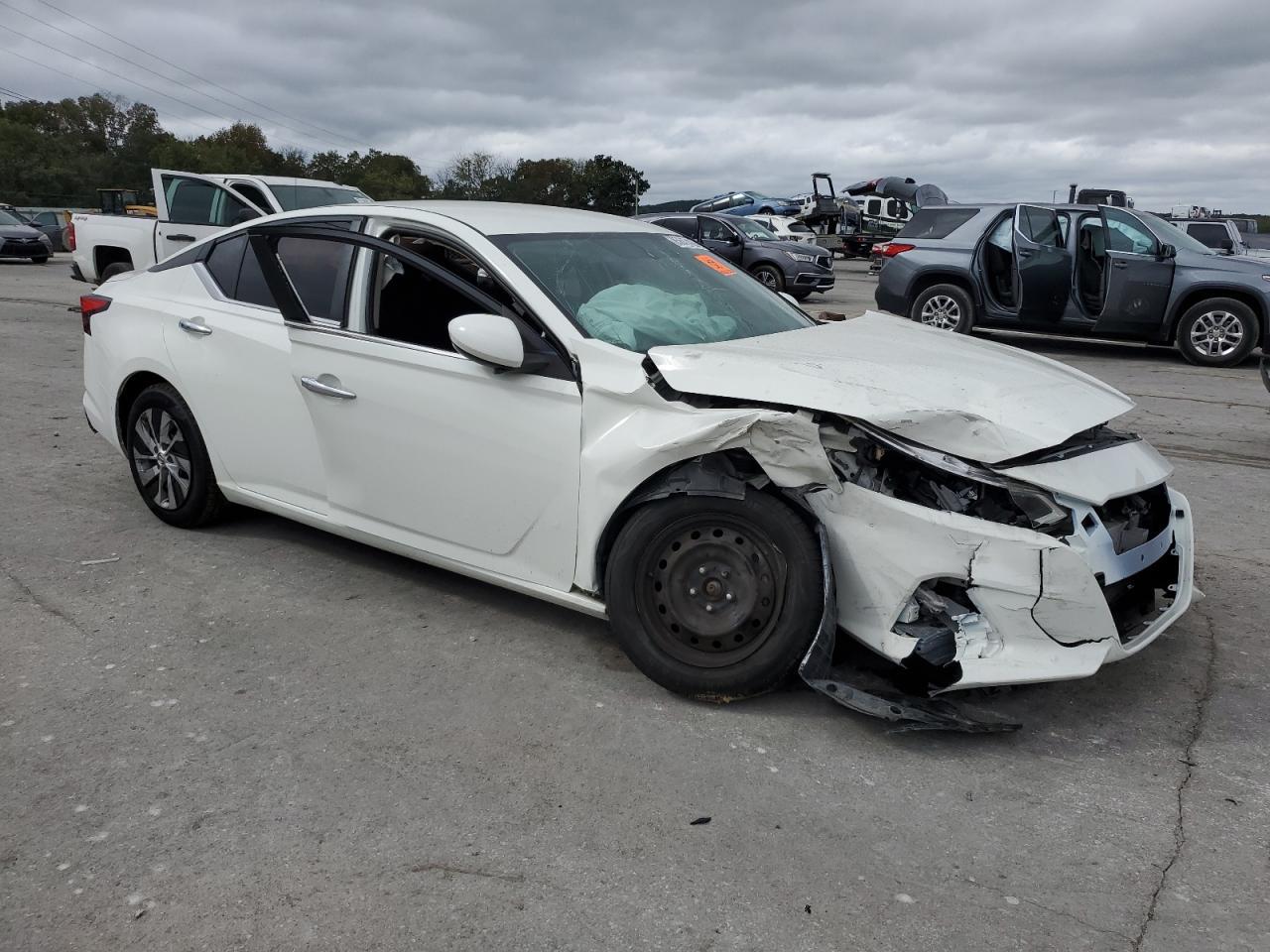 2019 Nissan Altima S - Фото 4