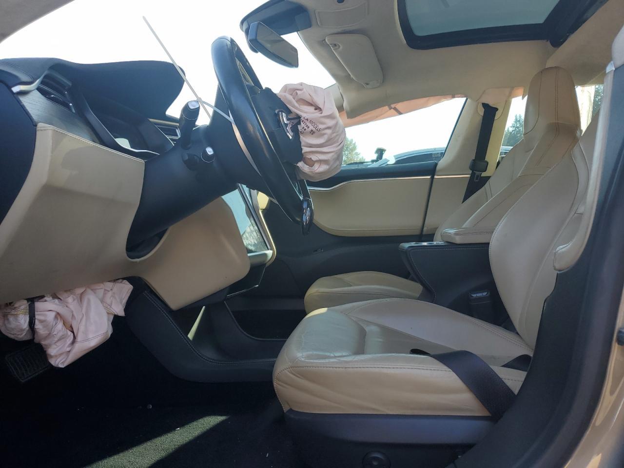 2015 Tesla Model S 60 - Image 7
