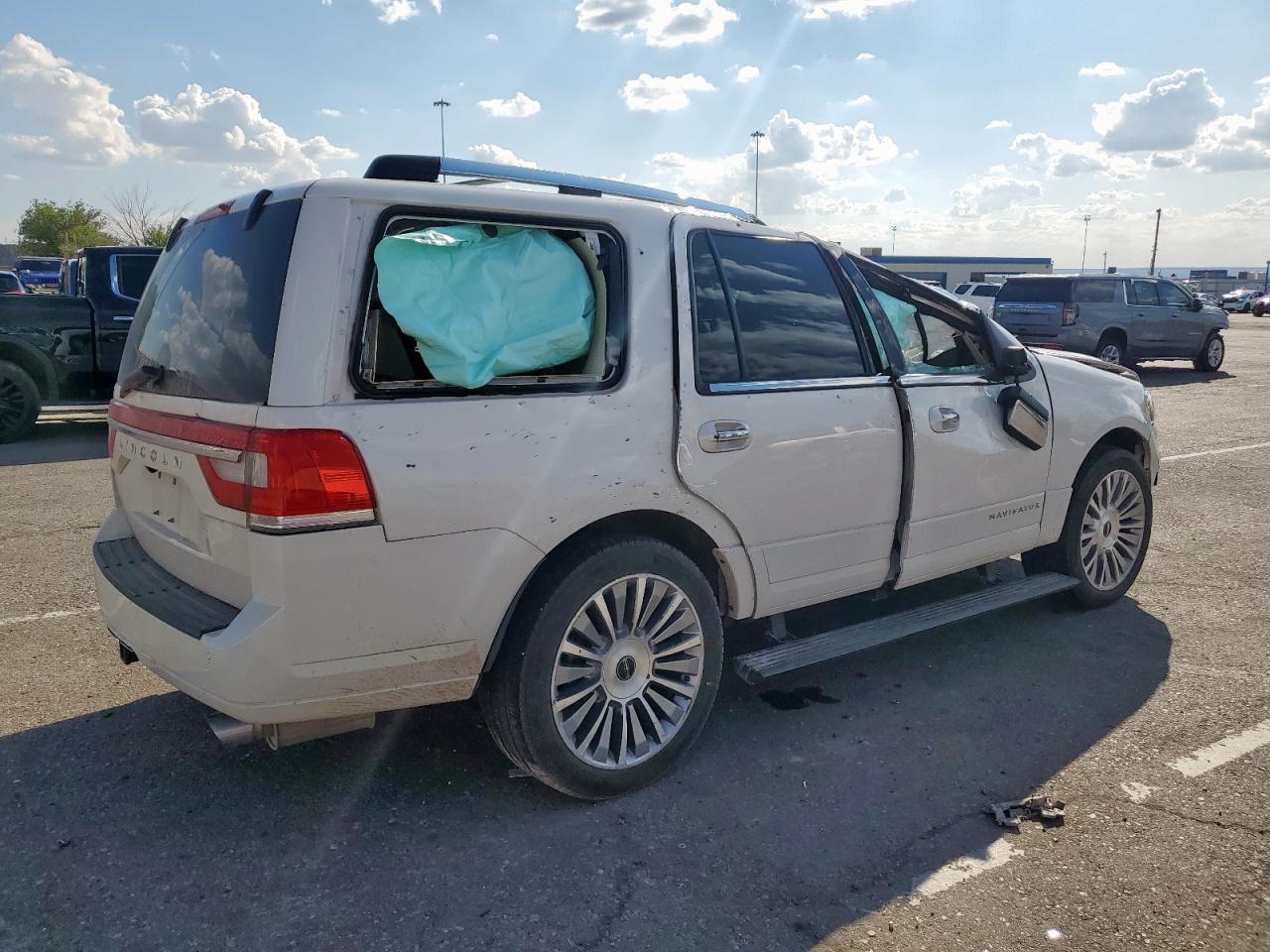 2015 Lincoln Navigator - Фото 3