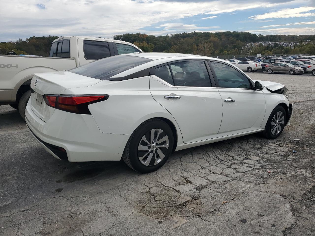 2020 Nissan Altima S - Фото 3