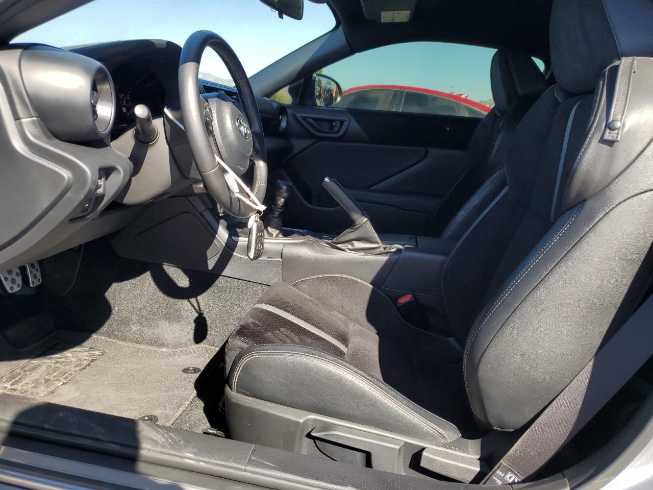 2024 Toyota Gr 86 Premium - Image 7