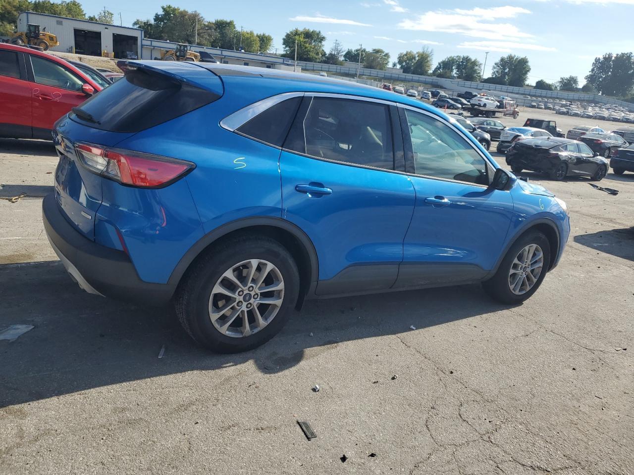 2020 Ford Escape Se - Фото 3