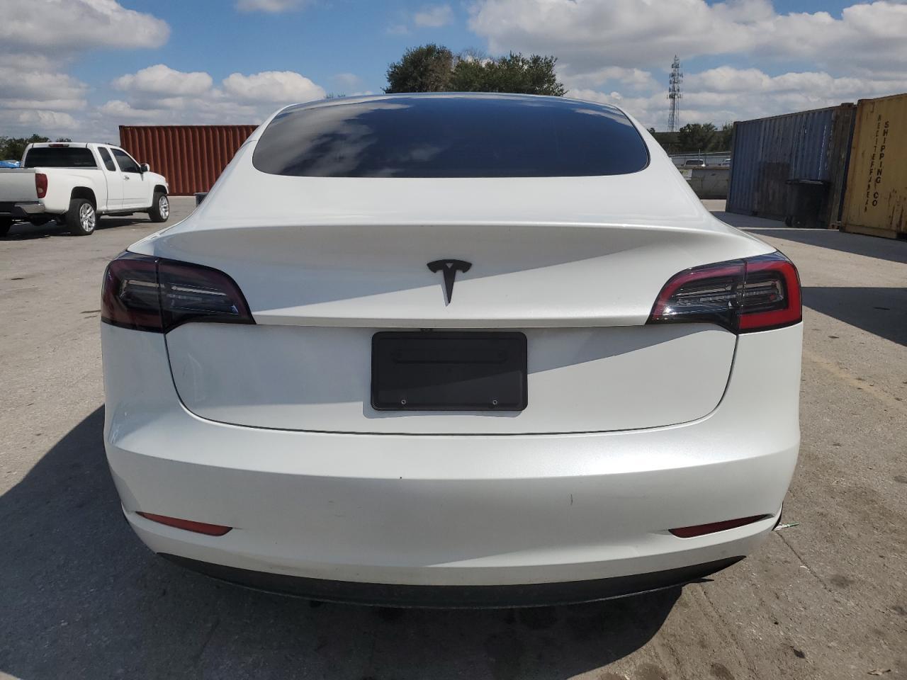 2023 Tesla Model 3 - Фото 6