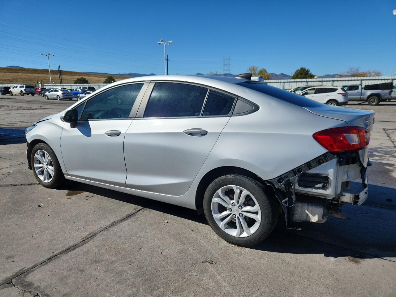 2019 Chevrolet Cruze Ls - Фото 2