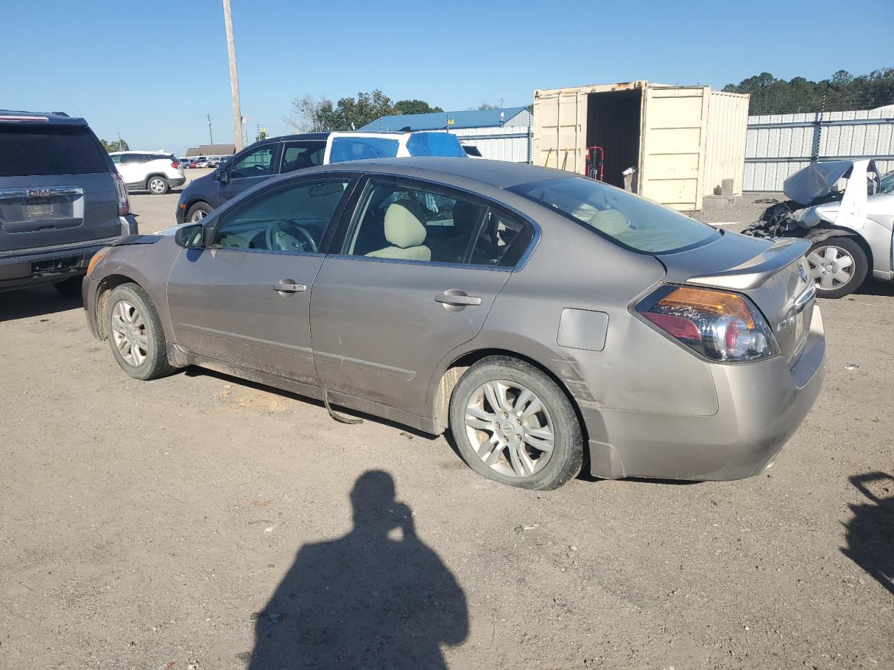 2011 Nissan Altima Base - Image 2