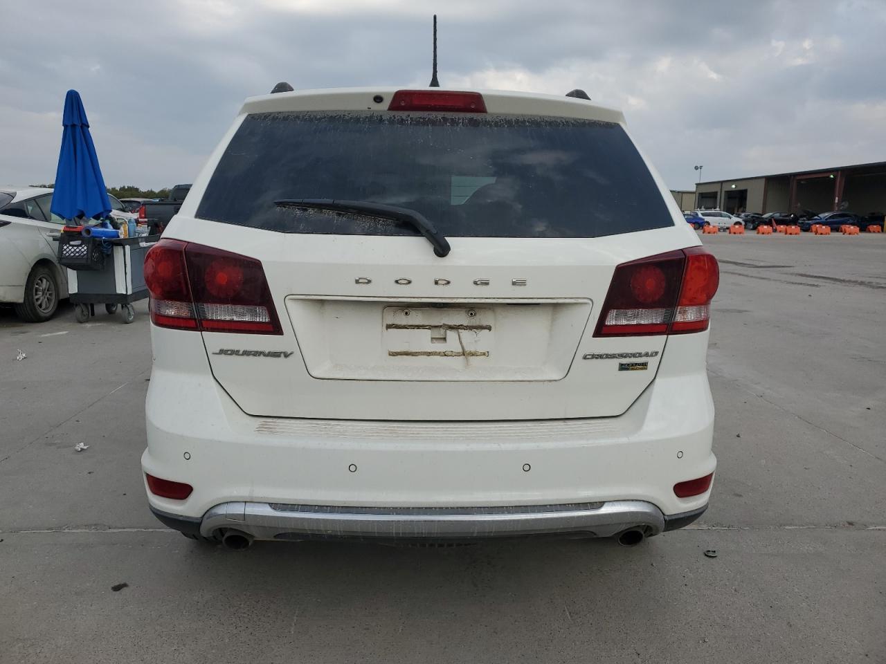 2017 Dodge Journey Crossroad - Image 6