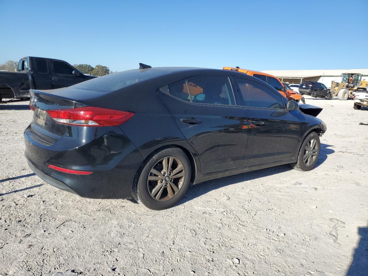 2018 Hyundai Elantra Sel - Фото 3