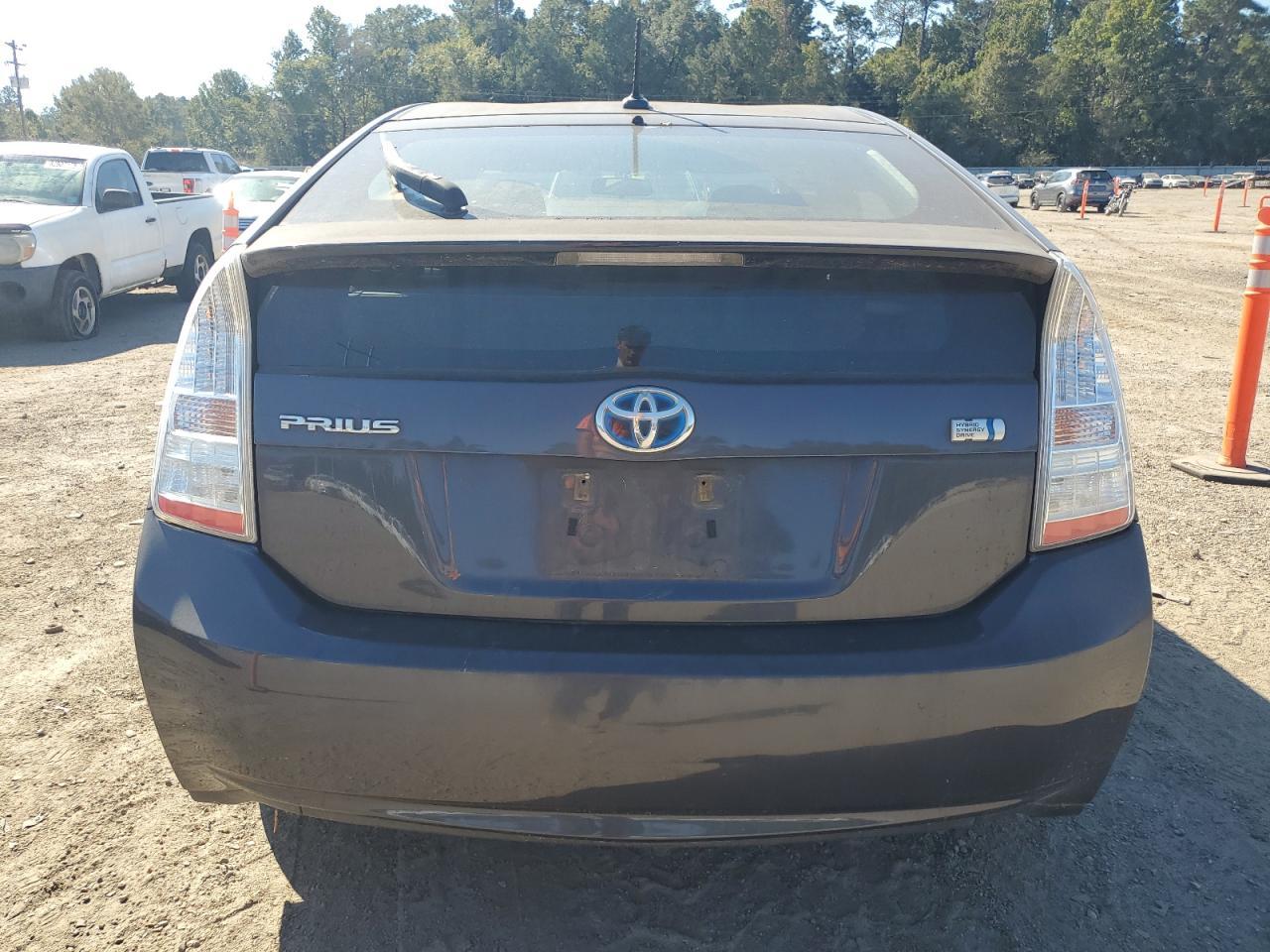2011 Toyota Prius - Фото 6