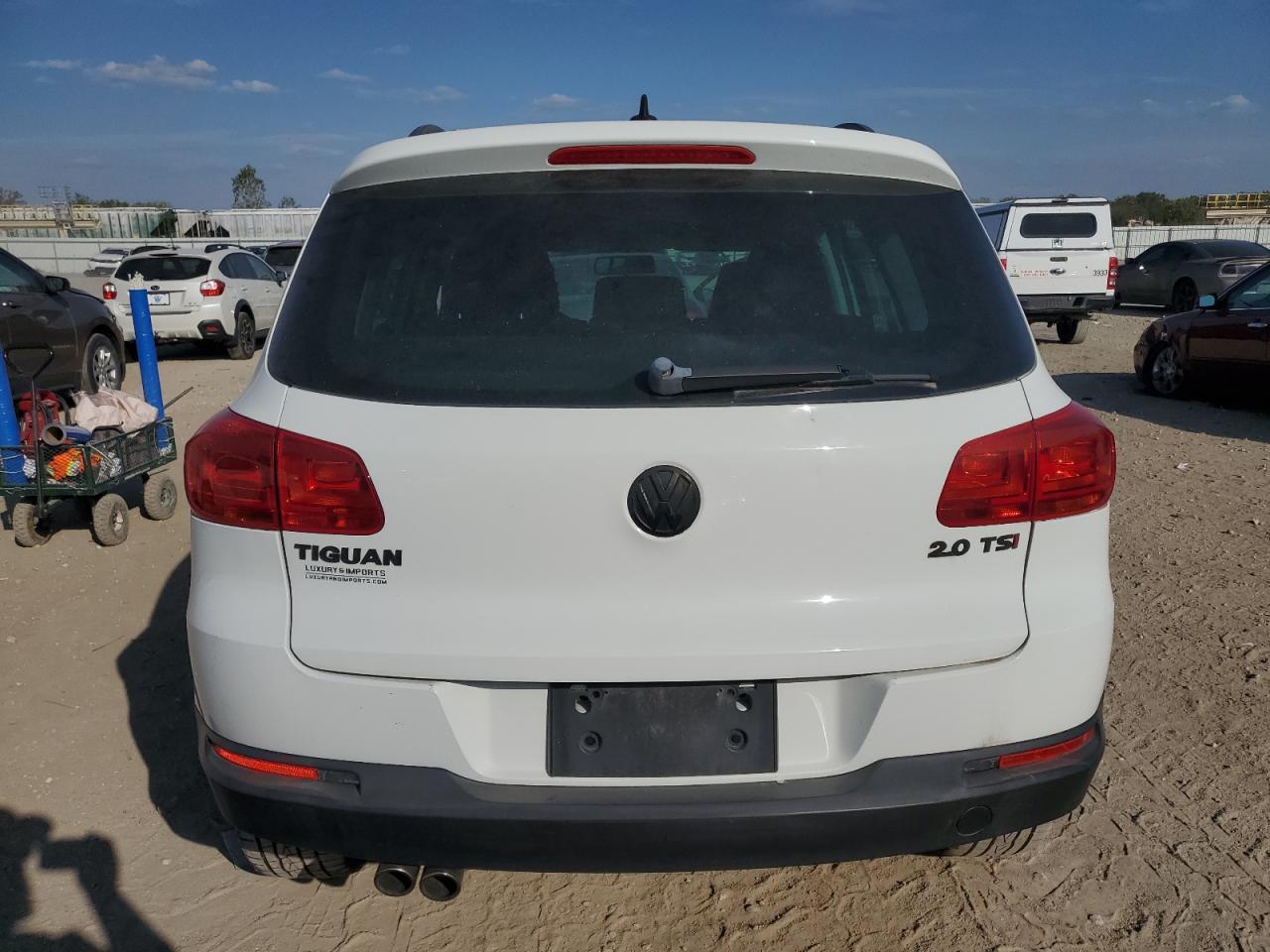 2015 Volkswagen Tiguan S - Image 6