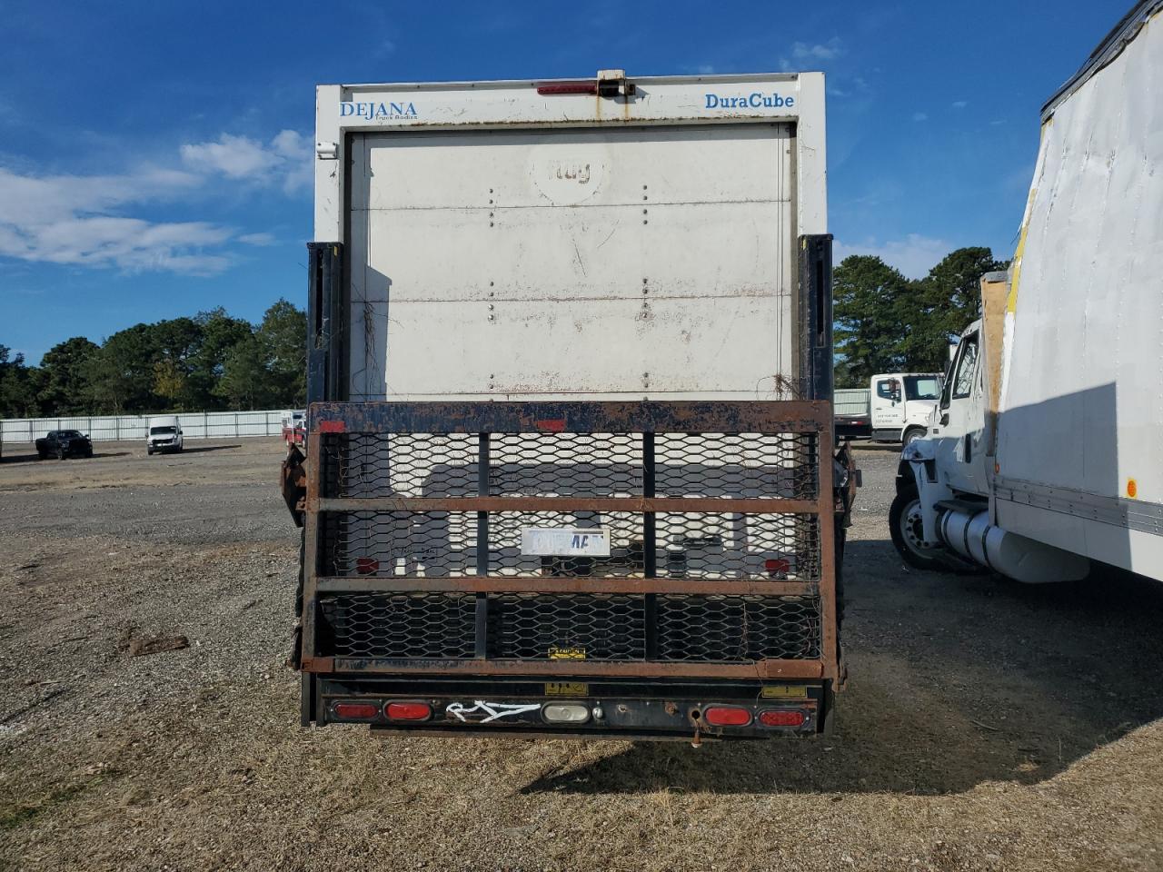 2014 Chev Express G3500 - Image 6