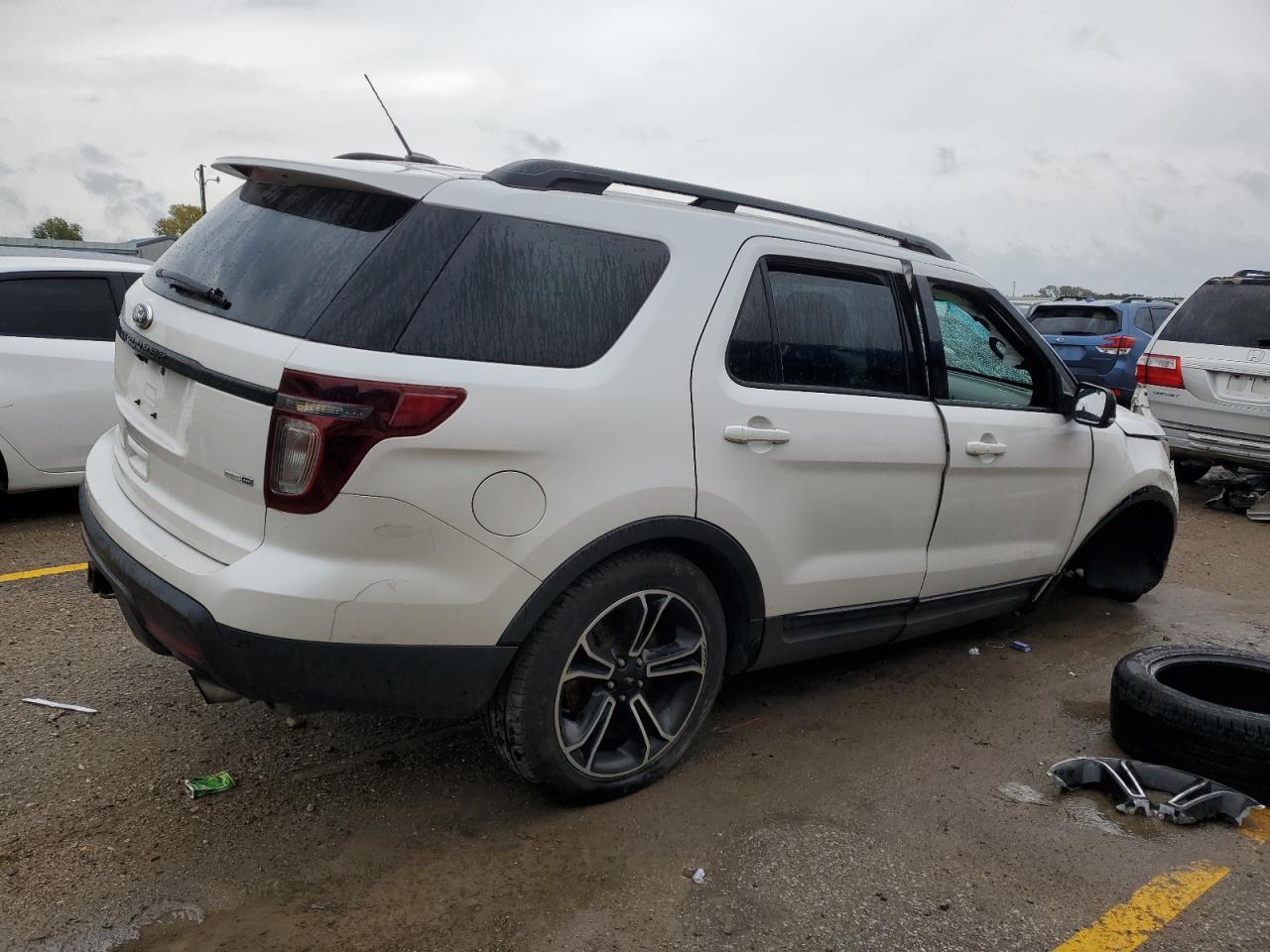 2015 Ford Explorer Sport - Фото 3