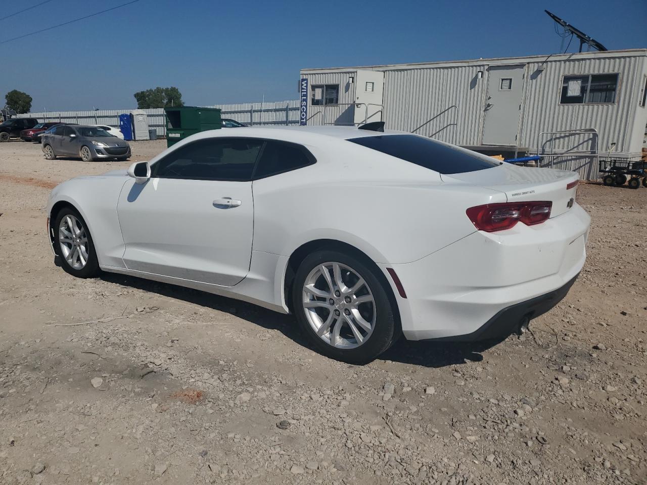 2019 Chevrolet Camaro Ls - Фото 2