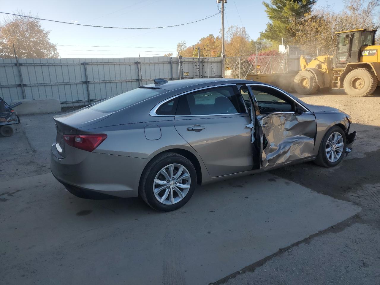 2025 Chevrolet Malibu Lt - Фото 3