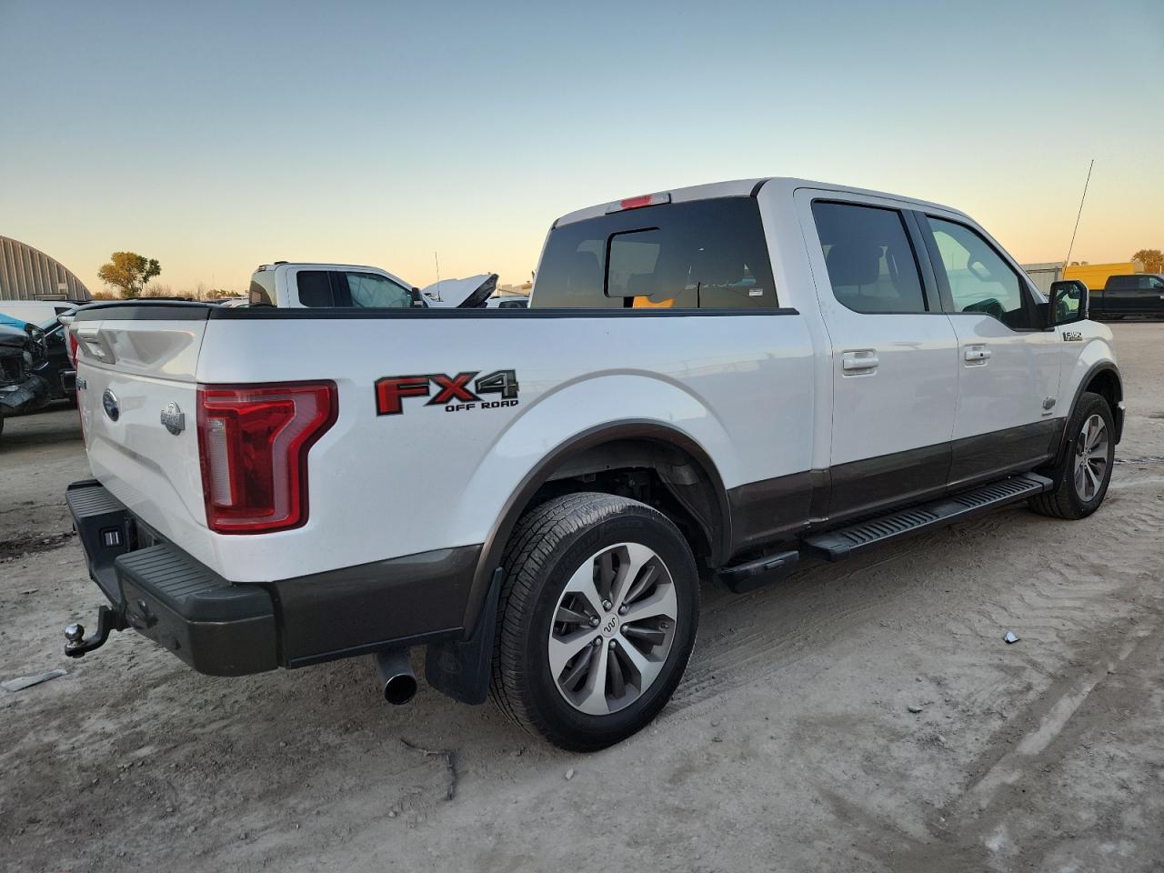 2016 Ford F150 Supercrew - Фото 3
