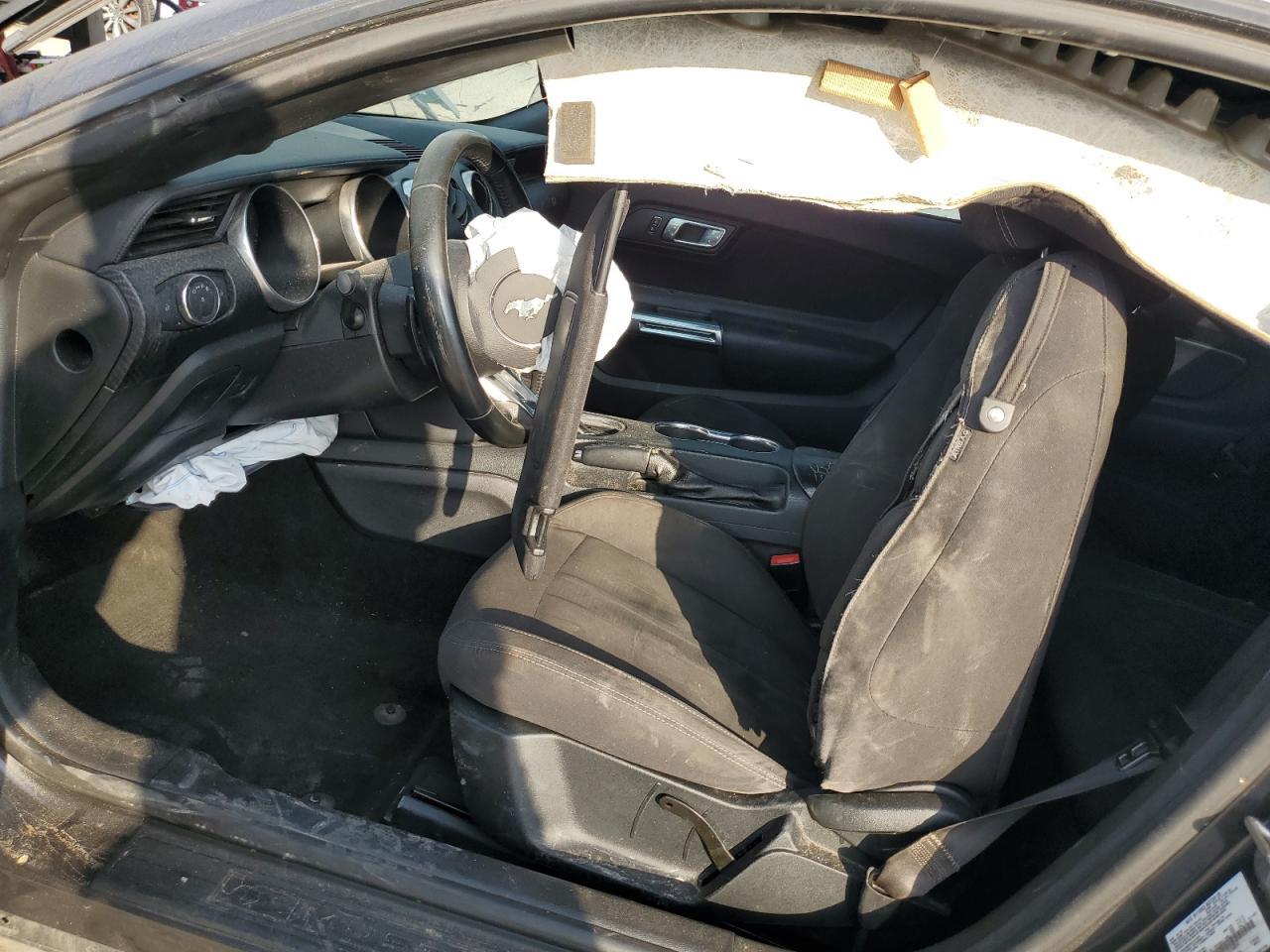 2019 Ford Mustang - Image 7