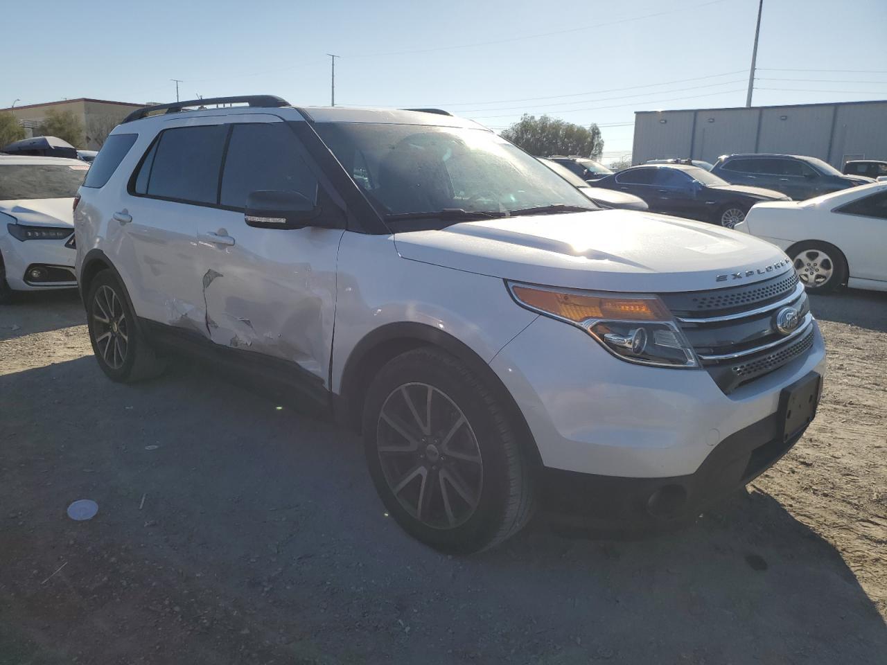 2015 Ford Explorer Xlt - Фото 4